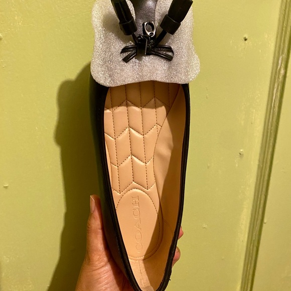 Benne Leather flat. Unworn. Still in the box. - Picture 4 of 4